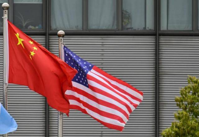 下调关税至65%？特朗普还在演戏，中方不再给面子：全都是假的！